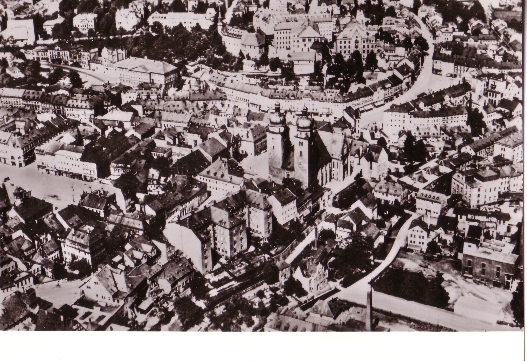 02 002 Alt und Neustadt aus der Vogelschau vor der Zerstörun